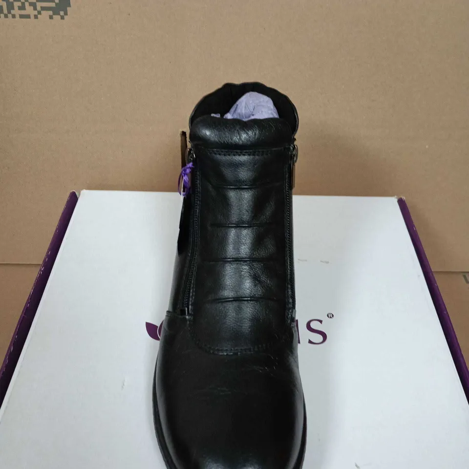 BOXED PAIR OF LOTUS WOMEN'S BLACK LEATHER ANKLE BOOTS – UK SIZE 7