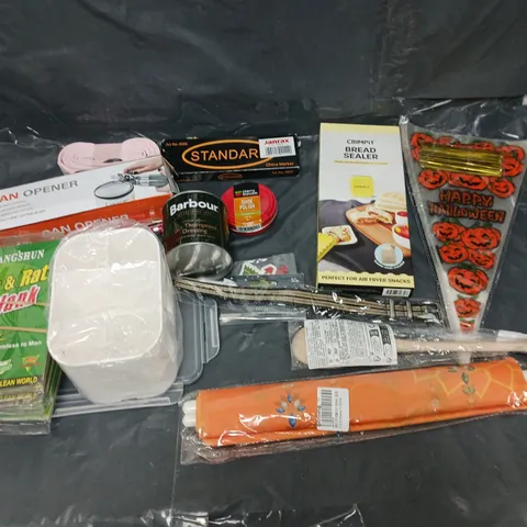 BOX OF APPROXIMATELY 8 ASSORTED ITEMS TO INCLUDE - MOUSE GLUE PLANK, CRIMPIT BREAD SEALER, AND CAN OPENER ETC. 