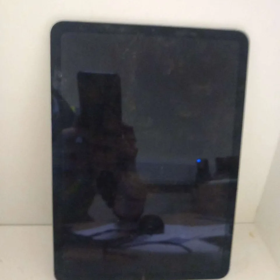 APPLE IPAD AIR (4TH GENERATION) A2072