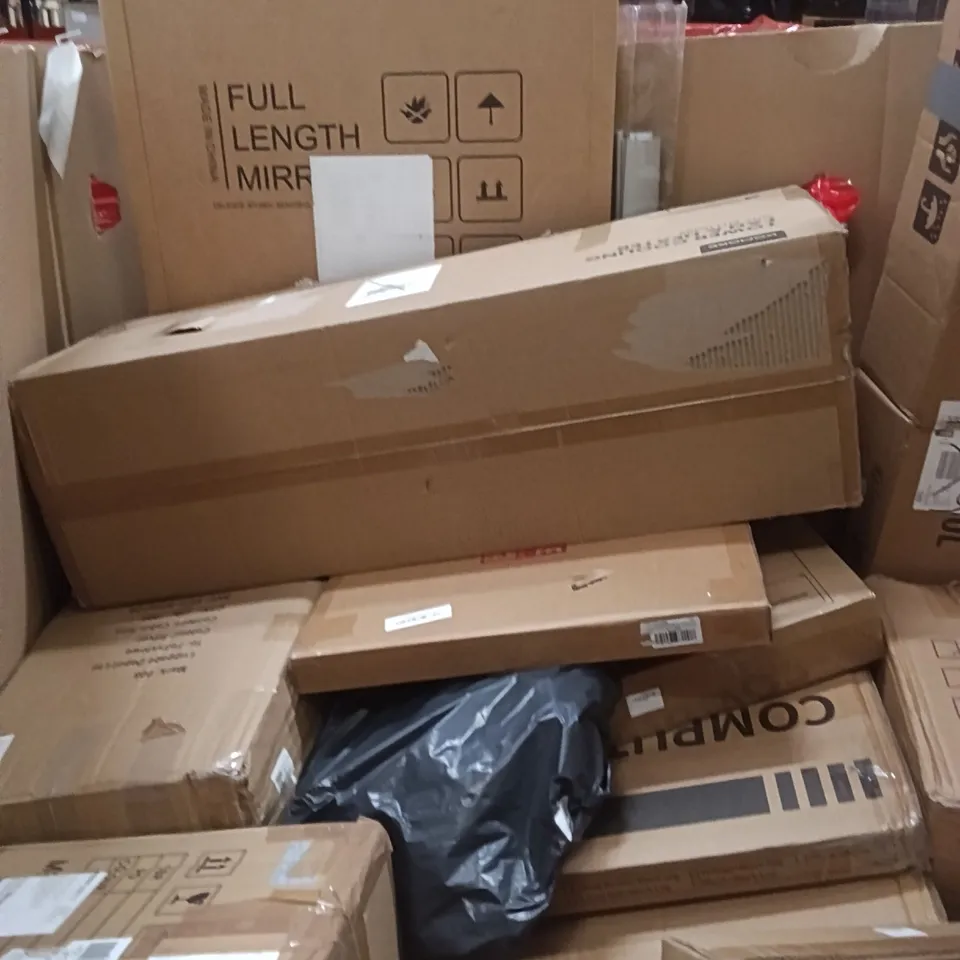 PALLET OF ASSORTED ITEMS INCLUDING - COMMERCIAL TOASTER, FULL LENGTH MIRROR 