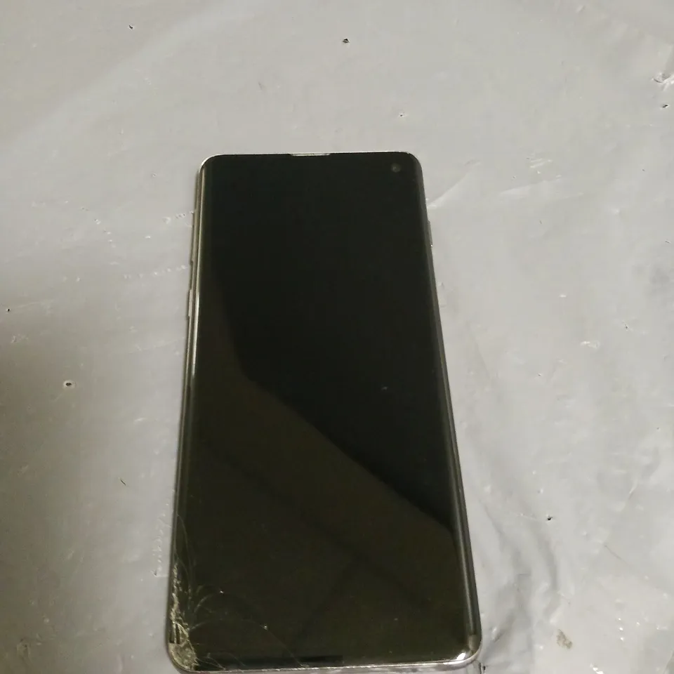 UNBOXED SAMSUNG GALAXY S10 MOBILE PHONE