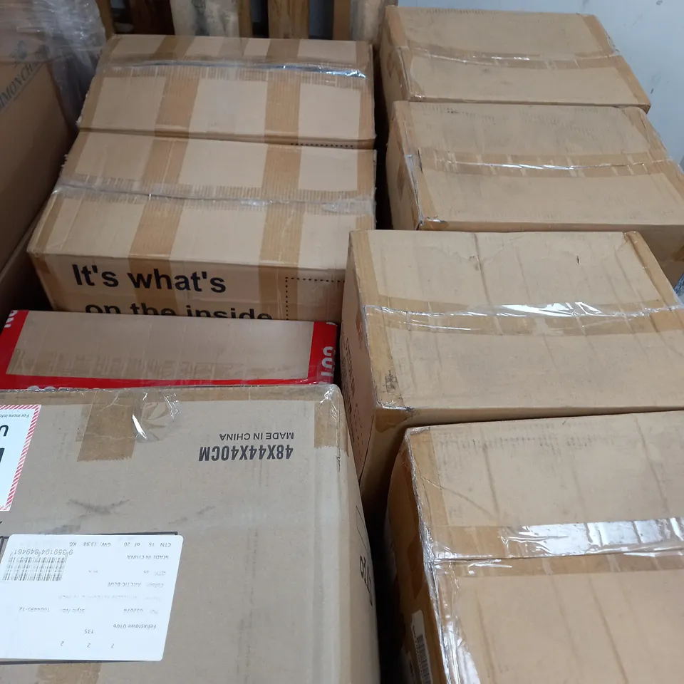 APPROXIMATELY 100 ASSORTED CLOTHING ITEMS TO INCLUDE LONG SLEEVE CREW, HUGGIE TIGHTS, LONG SLEEVE TOP, ETC - COLLECTION ONLY