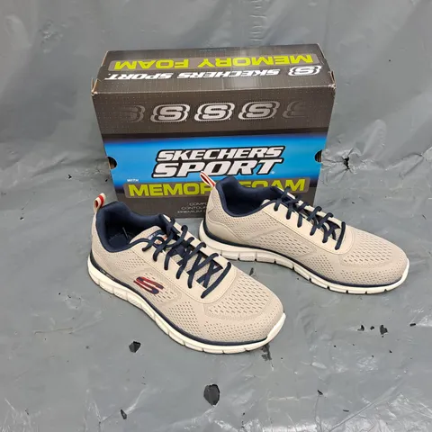 BOXED PAIR OF SKETCHERS MENS SPORT TRAINERS CREAM/NAVY UK 9