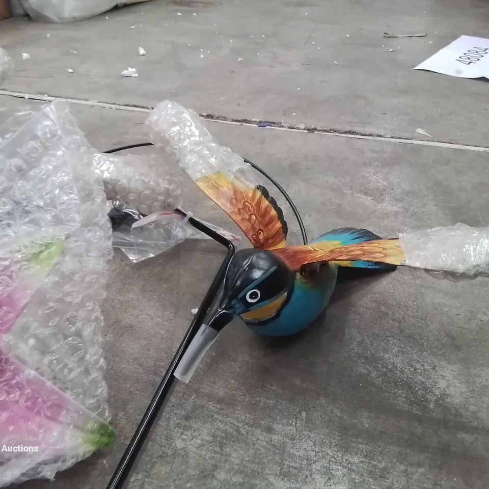 BOXED HOME2GARDEN HUMMINGBIRD WINDSPINNER