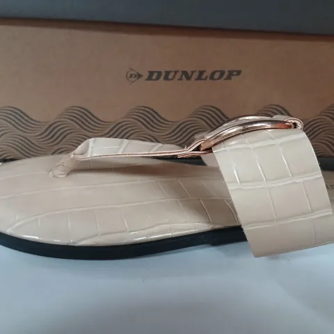 DUNLOP KENDALL DLP116 CREAM SANDALS – UK 6