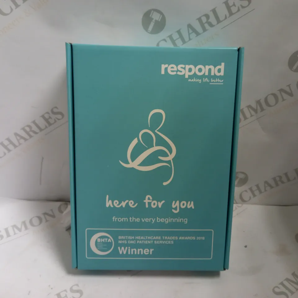 BOX OF APPROX 8 RESPOND PRE-OP PACK OF DRAINABLE POUCHES - 8 BOXES OF 3