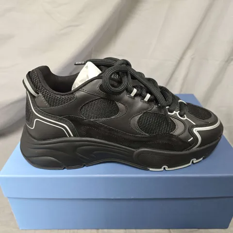 BOXED PAIR OF CLEENS PULSE RUNNER IN PHANTOM - UK 9