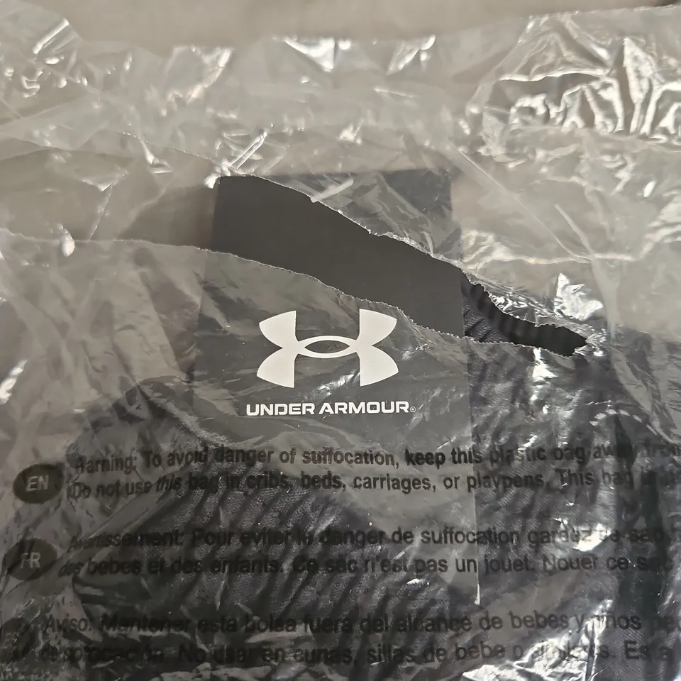 UNDER ARMOUR CHALLENGER SHORT – BLACK, LARGE