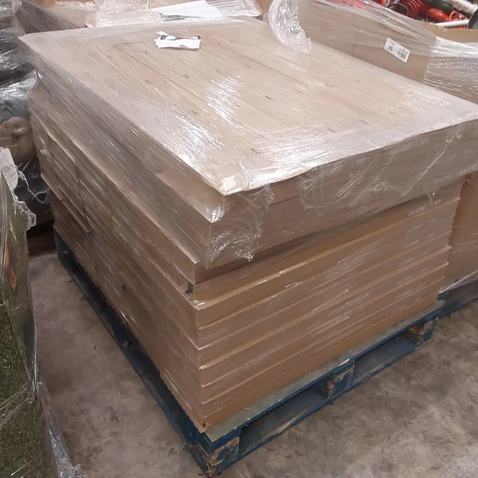 PALLET CONTAINING A LARGE ASSORTMENT OF FURNITURE PANELS
