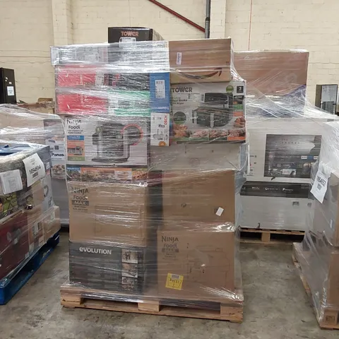 PALLET OF APPROXIMATELY 32 UNPROCESSED RAW RETURN HOUSEHOLD AND ELECTRICAL GOODS TO INCLUDE;