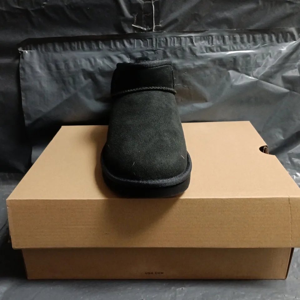 BOXED PAIR OF UGG CLASSIC ULTRA MINI SHOES IN BLACK SIZE UK 6