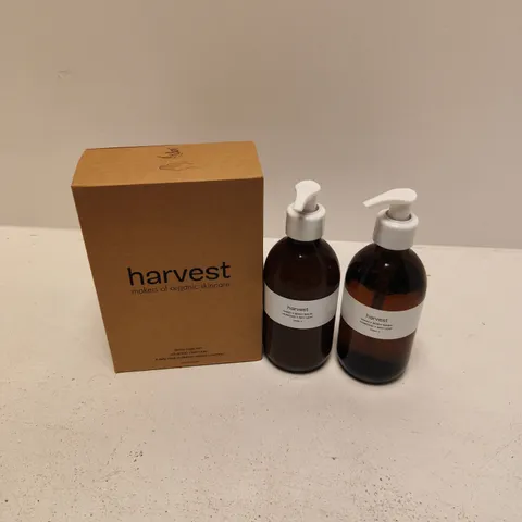 BOXED HARVEST BODY CARE SET HO WOOD & BAY LEAF