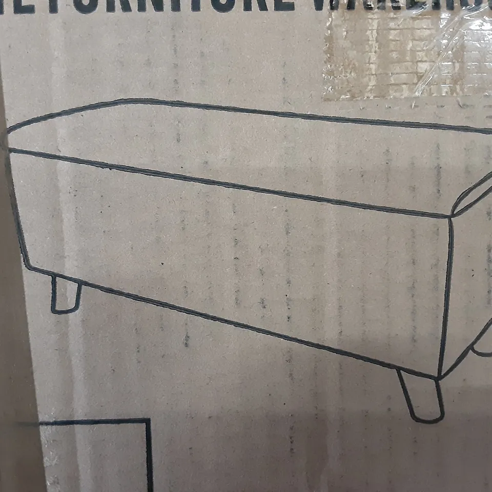 BOXED SECRETORY OTTOMAN IN MUSTARD