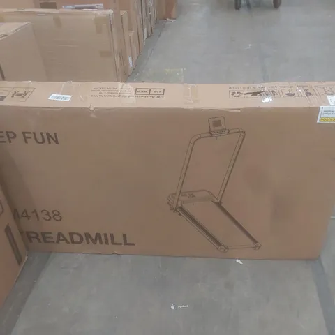 BOXED M4138 TREADMILL