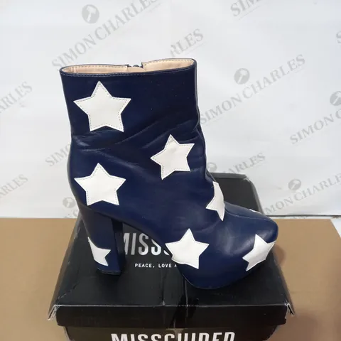 BOXED PAIR OF DAISY STREE STAR DETAIL HEELED BOOTS  SIZE 8
