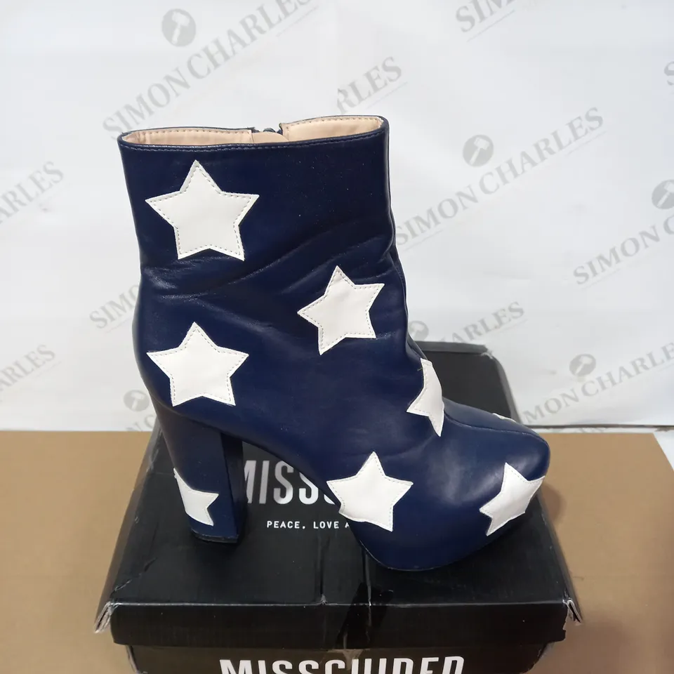 BOXED PAIR OF DAISY STREE STAR DETAIL HEELED BOOTS  SIZE 8