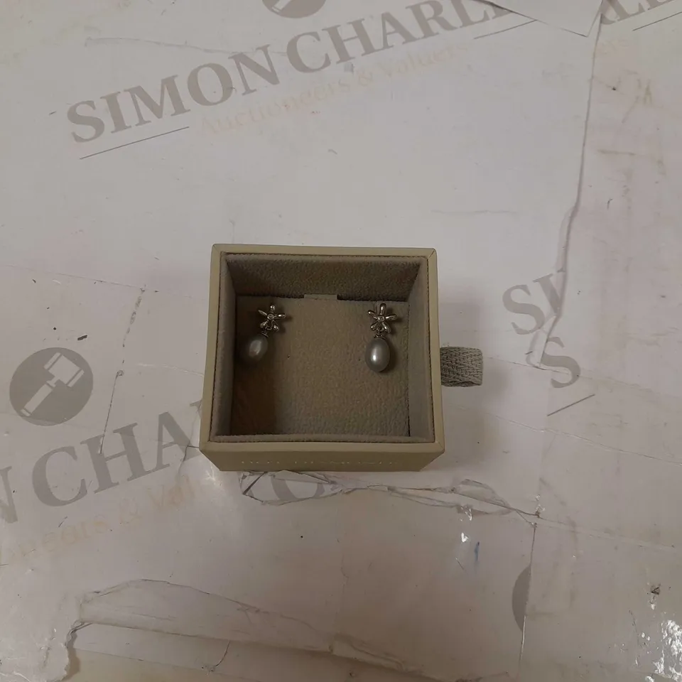 HOT DIAMONDS SILVER EAR RINGS