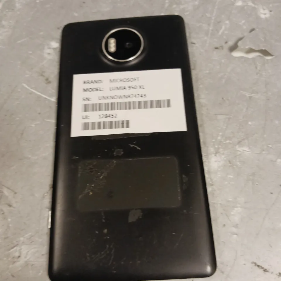 MICROSOFT LUMIA 950 XL