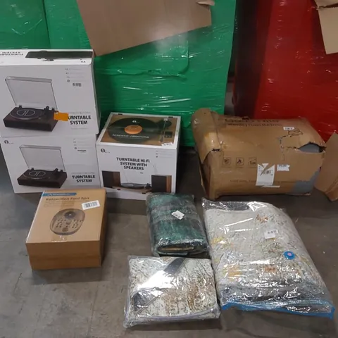 PALLET OF ASSORTED CONSUMER PRODUCTS TO INCLUDE: HIGH FIDELITY BELT-DRIVE TURNTABLE SYSTEMS, TURNTABLE HI-FI SYSTEM WITH SPEAKERS, ROLLED 120CM MEMORY FOAM MATTRESS, FOOT SPA, RUGS ECT