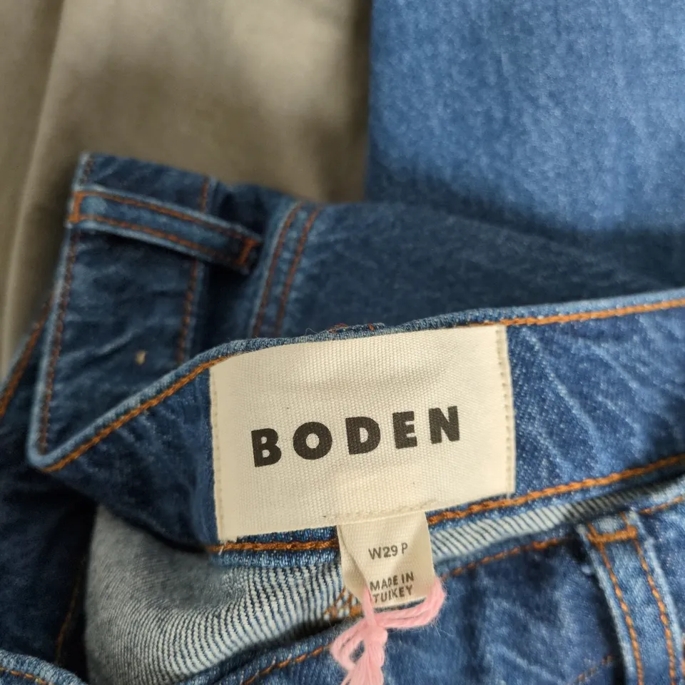 BODEN WOMEN’S JEANS – FULL LENGTH BARREL LEG, WAIST W29 P 