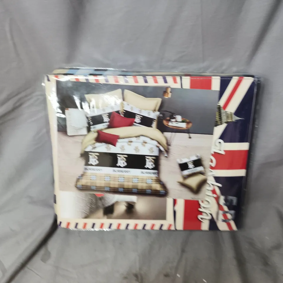 BURBERRY BEDDING SET – DUVET COVER & PILLOWCASES, BOXED