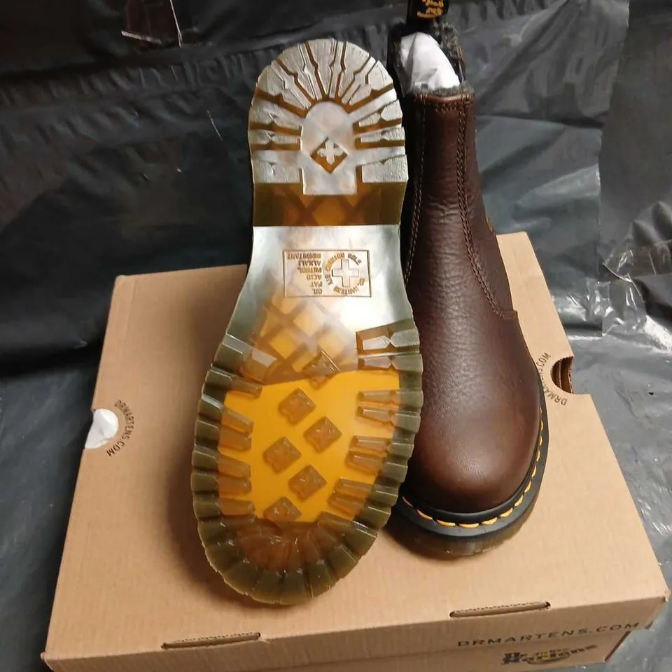 DR. MARTENS 2976 WL GRIZZLY DARK BROWN CHELSEA BOOTS – UK4 (EU37)