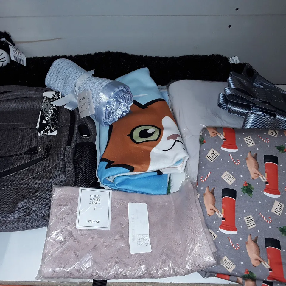 LARGE QUANTITY OF ASSORTED HOME FABRIC ITEMS TO INCLUDE BACKPACK, DRAUGHT EXCLUDED AND GUEST TOWEL PACK
