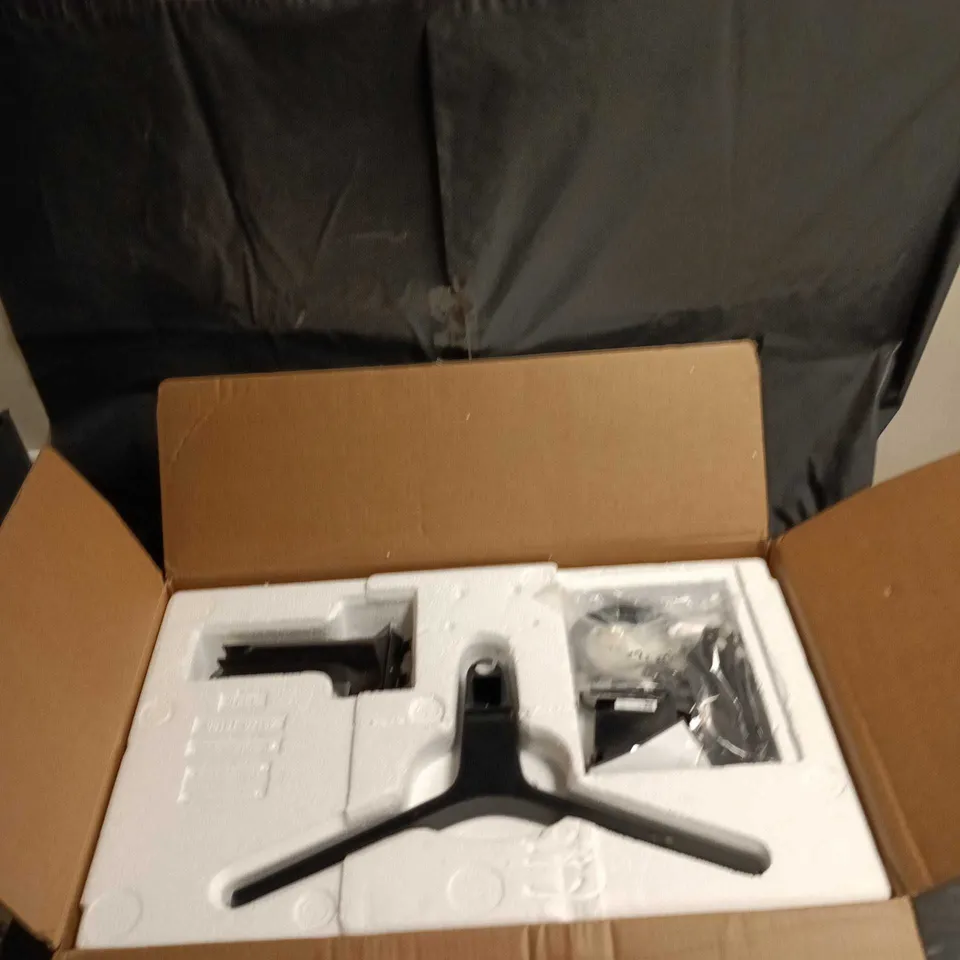 SAMSUNG SR35 24-INCH MONITOR WITH STAND – BOXED