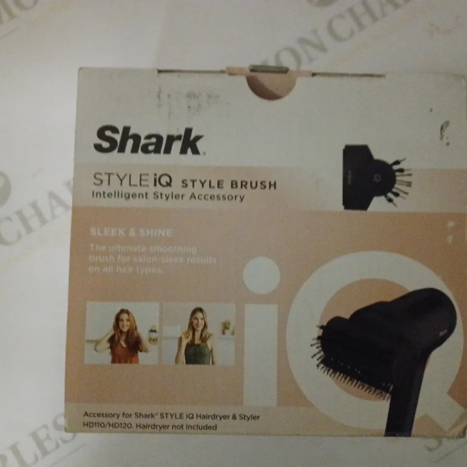 SHARK STYLE IQ BRUSH
