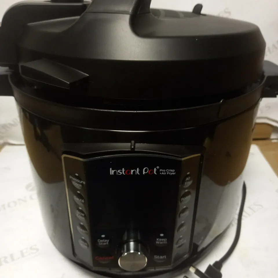 INSTANT POT PRO CRISP ELECTRIC MULTI COOKER