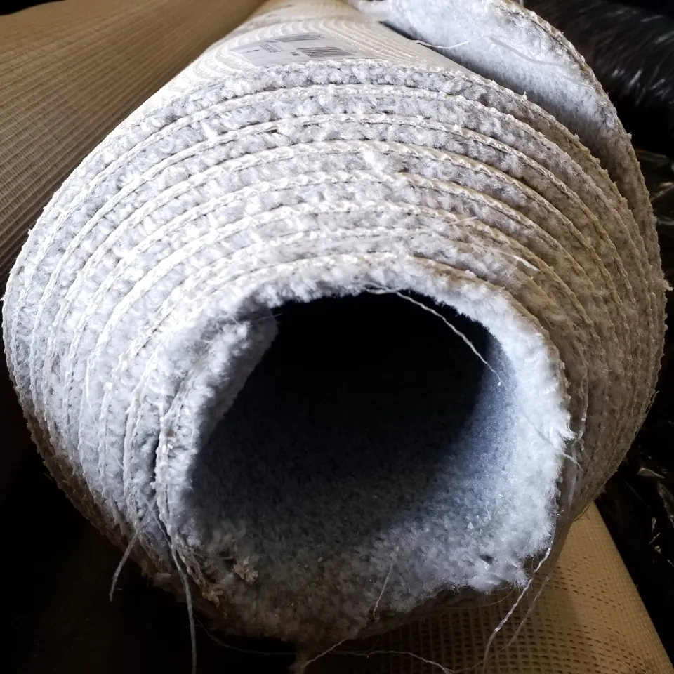 ROLL OF QUALITY ATLAS AB HERA CARPET APPROXIMATELY 4.78×4M