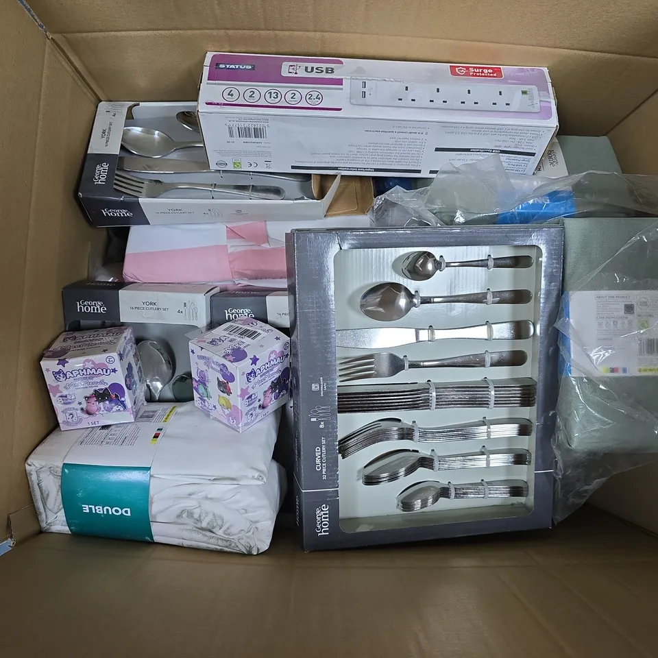 APPROXIMATELY 20 ASSORTED HOMEWARE ITEMS TO INCLUDE CURVED 32 PIECE CUTLERY SET, COTTON RICH FITTED SHEET, STATUS EXTENSION LEAD, ETC - COLLECTION ONLY
