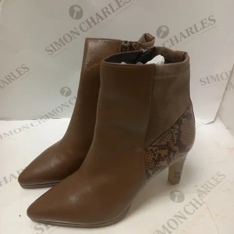BOXED BROWN & SNAKE PRINT ANKLE BOOT SIZE 7