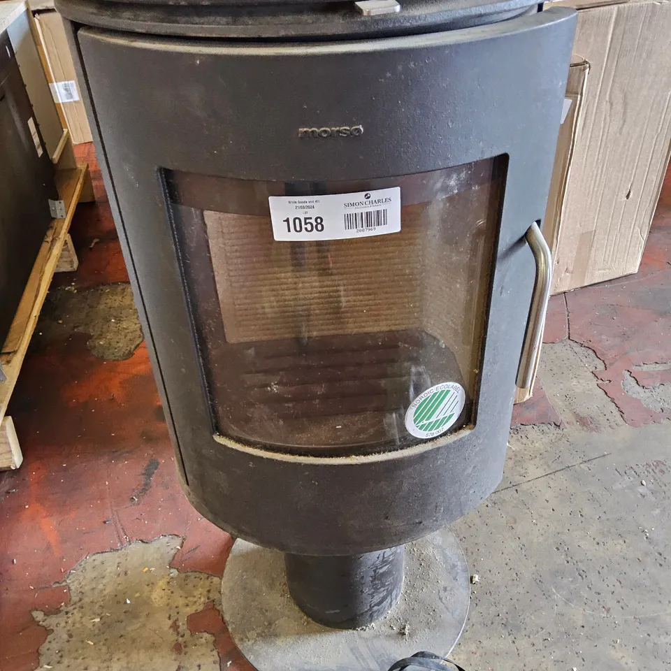 MORSO 6148 FREESTANDING WOOD BURNING STOVE