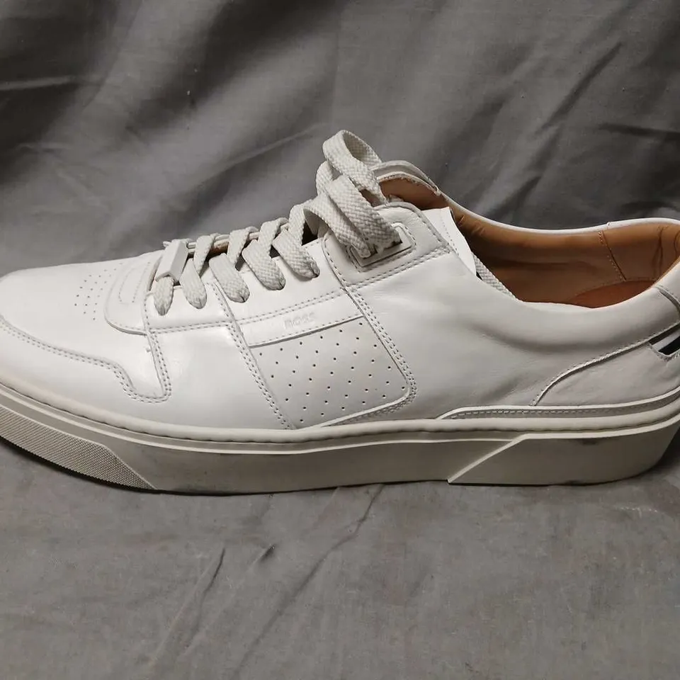 HUGO BOSS WHITE LEATHER SNEAKERS – UK 11 (MEN'S)