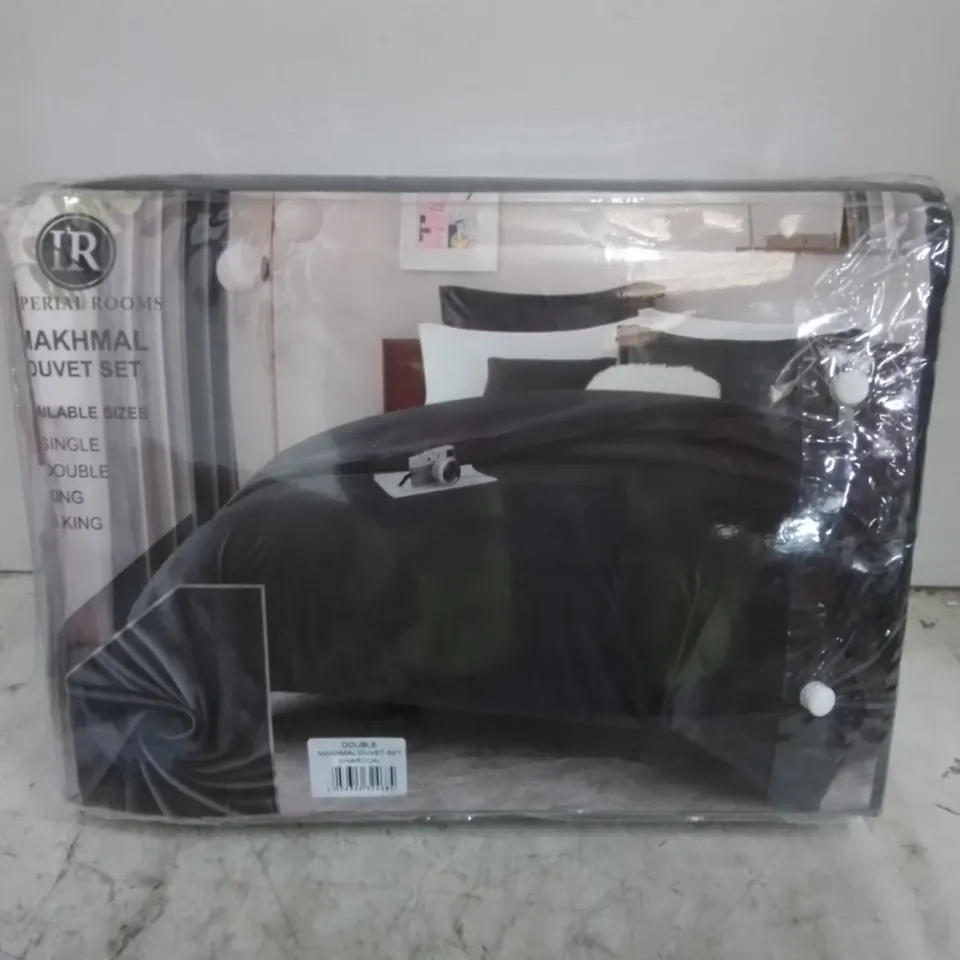 BAGGED YOVCHEV 100% CRUSHED VELVET QUILTED DUVET SET - CHARCOAL // SIZE: DOUBLE 