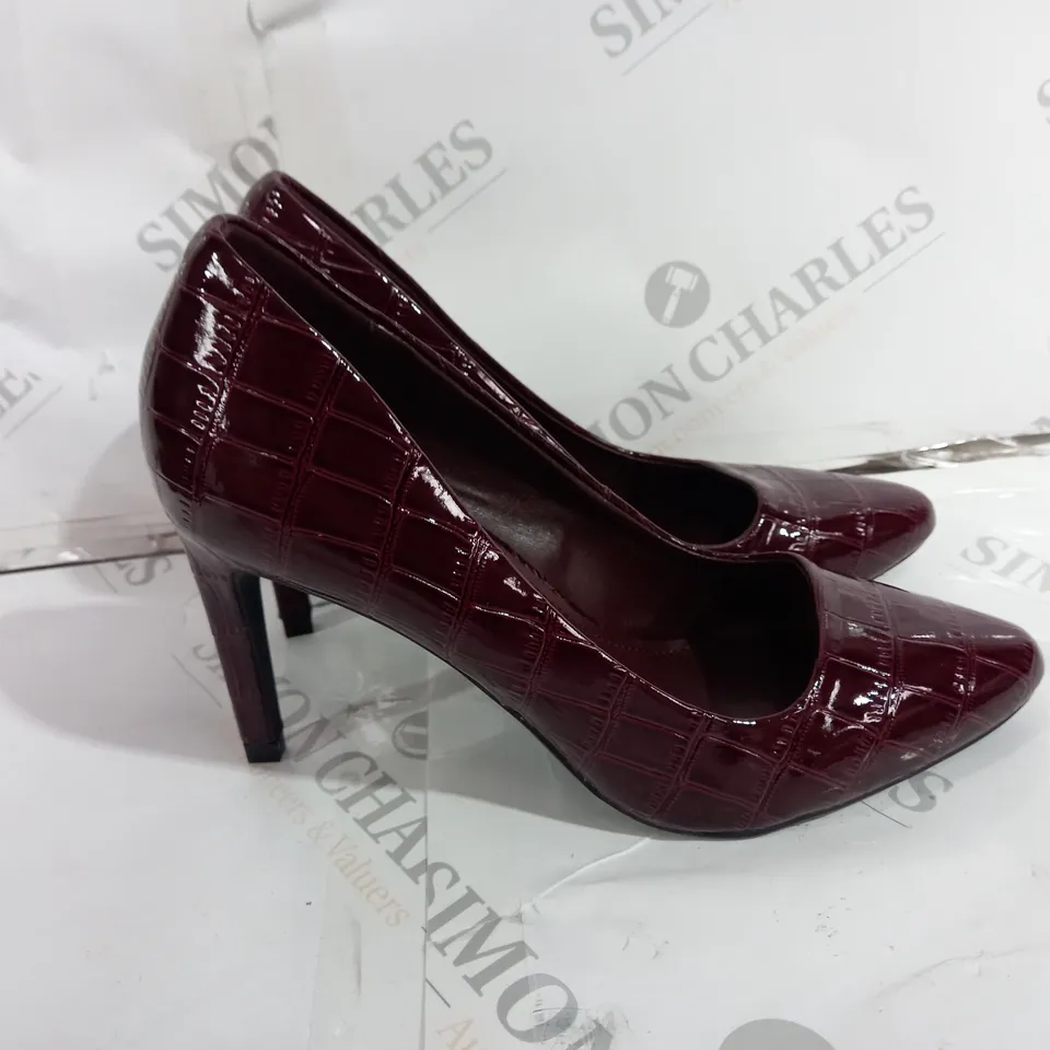 NEXT FOREVER COMFORT COLLECTION RED HEELS SIZE 5
