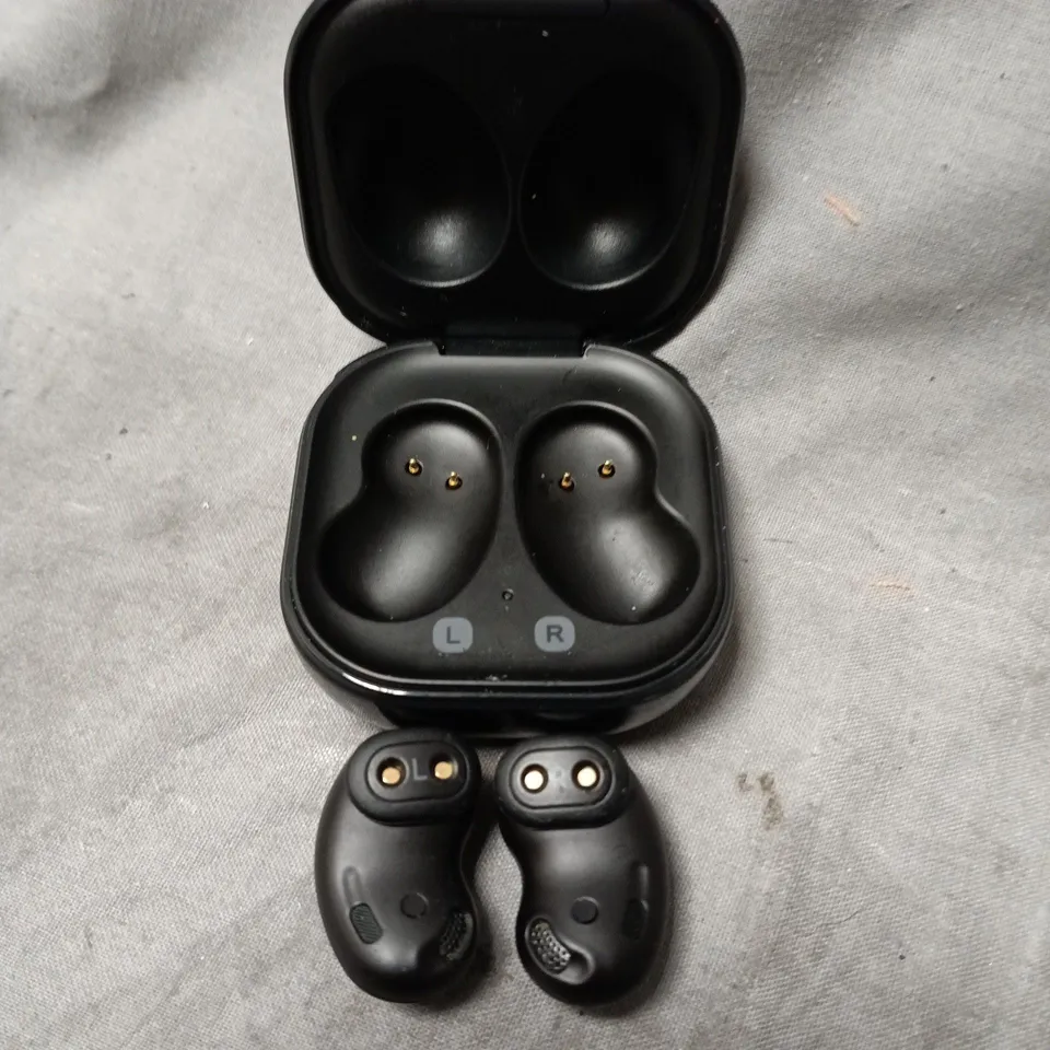 SAMSUNG GALAXY BUDS (SM-R180)