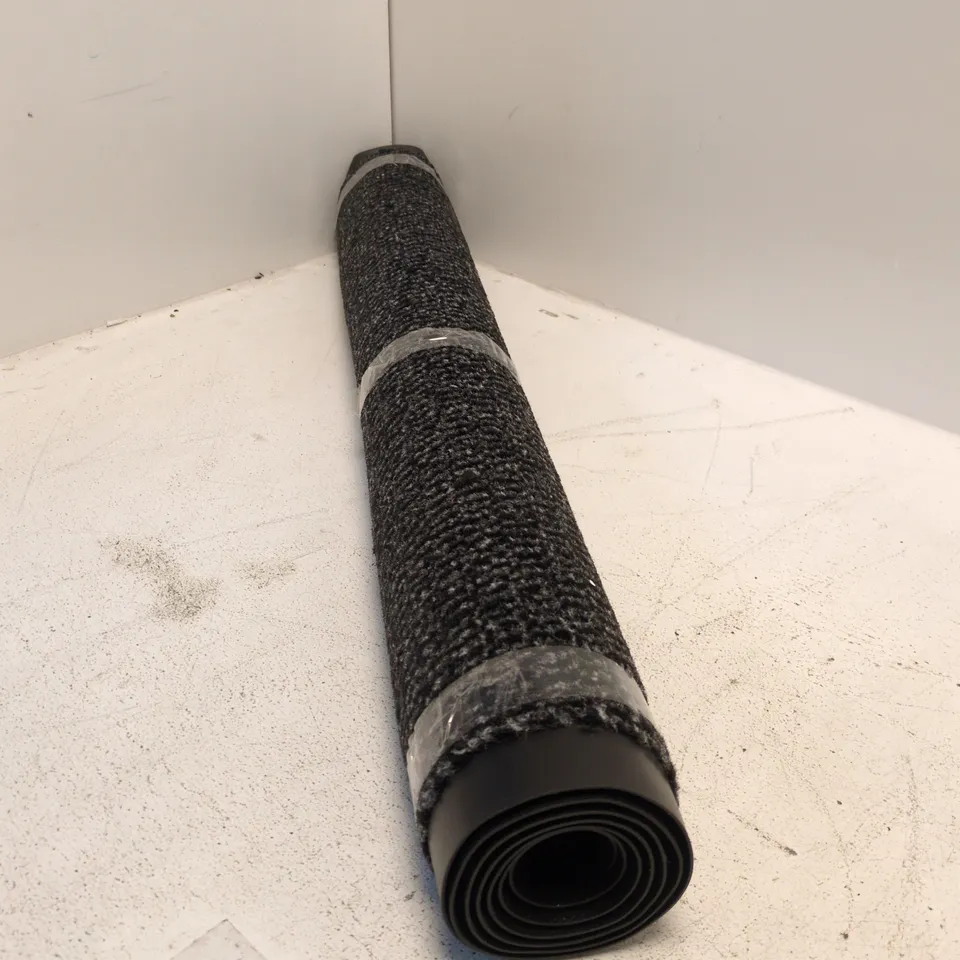 LARGE RUG– BLACK AND GREY TEXTURED