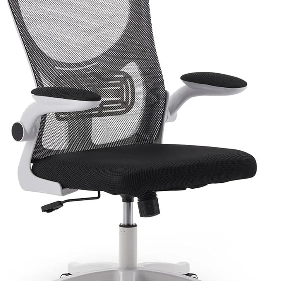 BOXED BLACK AND WHITE MESH OFFICE CHAIR