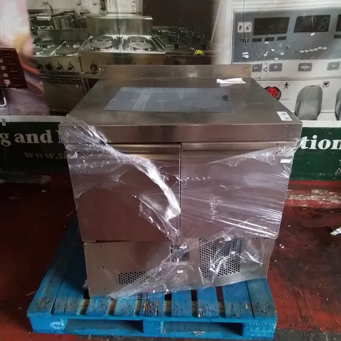 COMMERCIAL STAINLESS REFRIGERATED FOOD PREP COUNTER