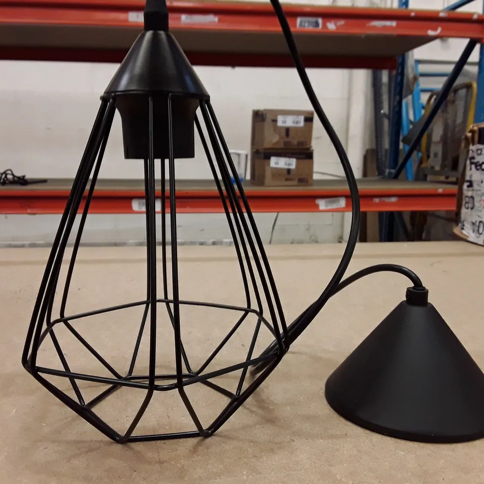 BOXED BETHANIA 1-LIGHT BLACK GEOMETRIC PENDANT (1 BOX)