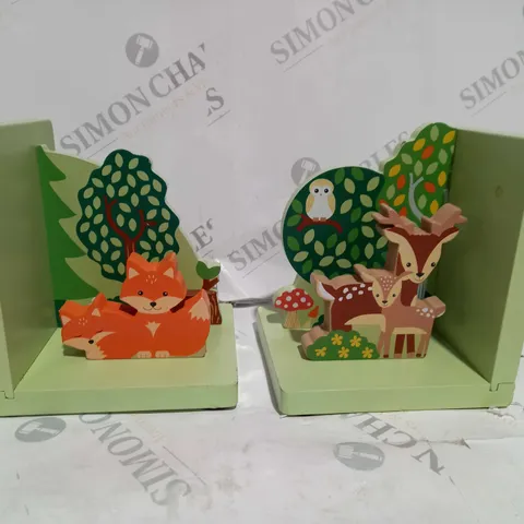 2 X KIDS DECORATIVE CORNER PIECE WITH FOX & DEER