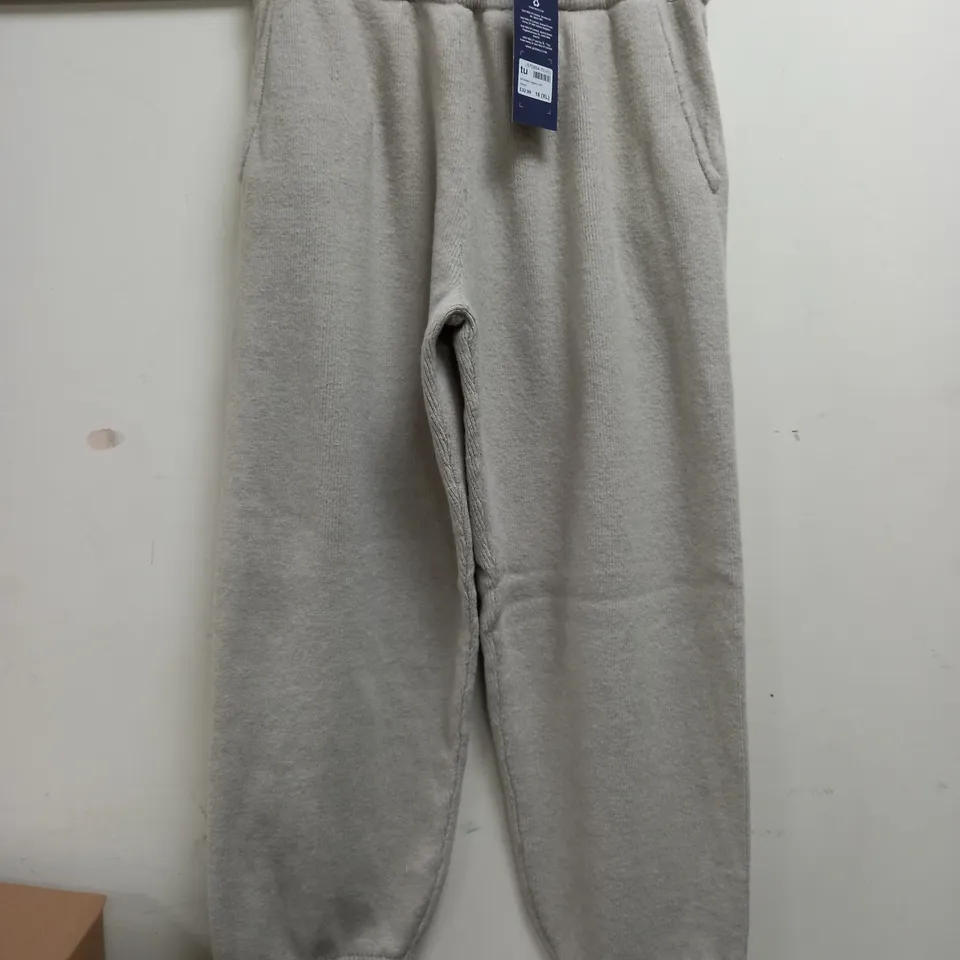 JACK WILLS KNITTE JOGGERS IN STONE - SIZE 16 (XL) 