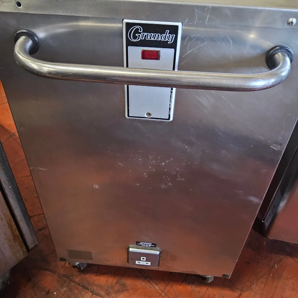 GRUNDY ELECTRIC HOT CUPBOARD