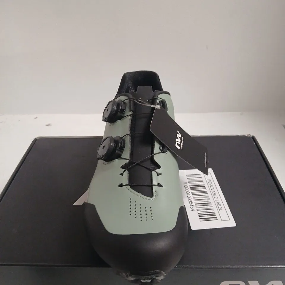 BOXED PAIR OF NORTHWAVE STRIKER SAGE CYCLING SHOES – UK 11