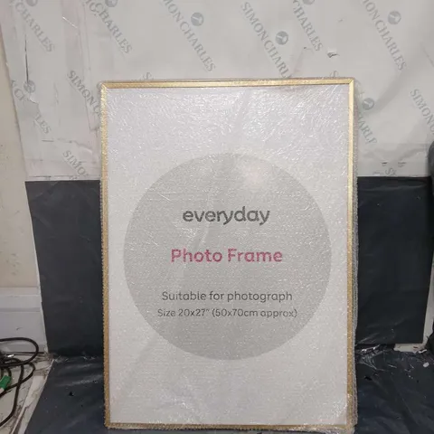 BOXED EVERYDAY PHOTO FRAME IN GOLD 