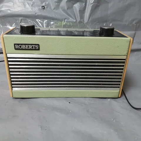 ROBERTS VINTAGE STYLE DIGITAL RADIO GREEN WITH CARRY HANDLE