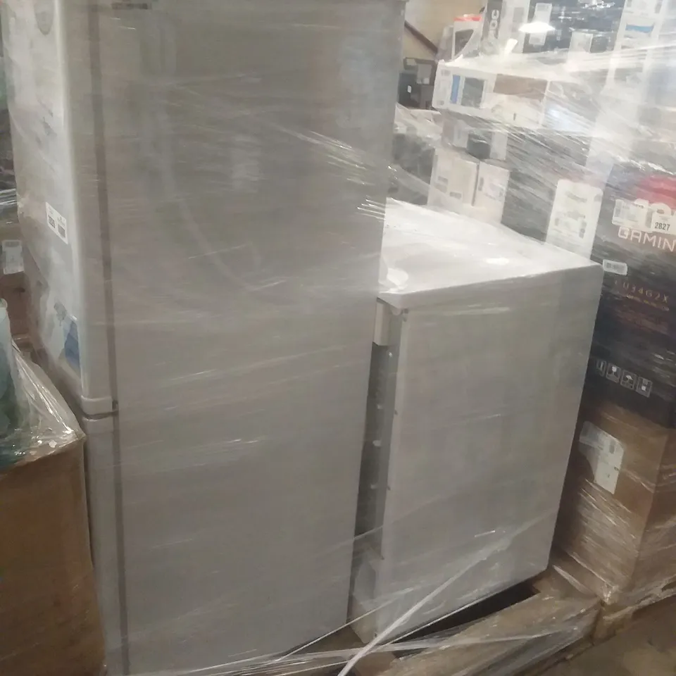 CANDY CSC1365WEN STATIC FREESTANDING FRIDGE FREEZER AND RUSSELL HOBBS FREESTANDING CONDENSER DRYER WHITE