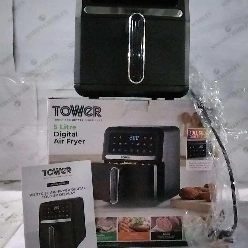 BOXED TOWER 5 LITRE DIGITAL AIR FRYER 
